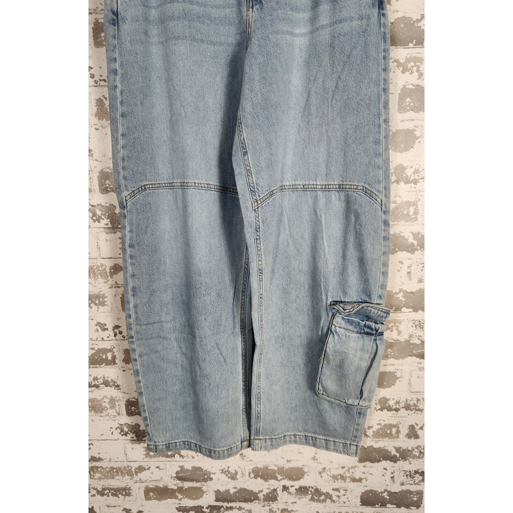 Forever 21 Baggy Cargo Jeans Women's Size 28 Light Denim Pockets Wide Leg Y2k - Picture 3 of 16